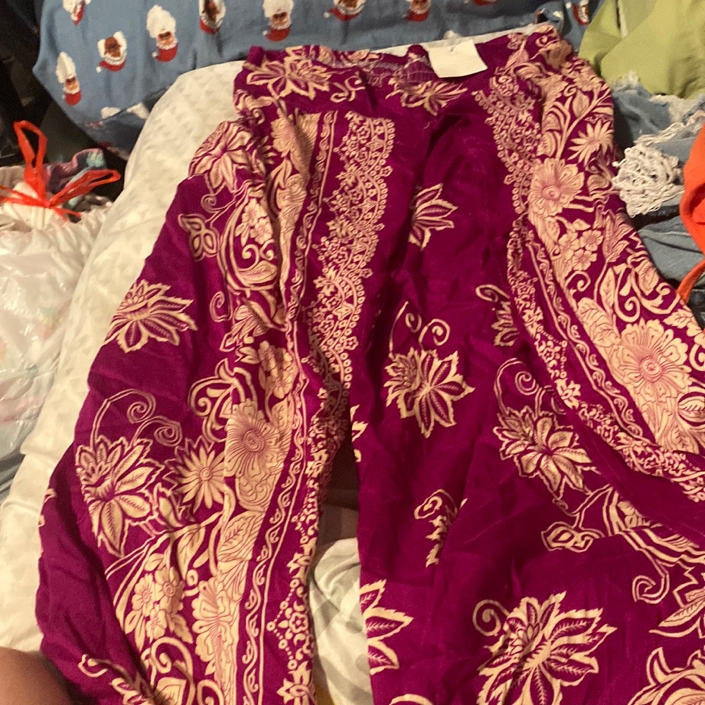 Cut flowy pants with leg slits